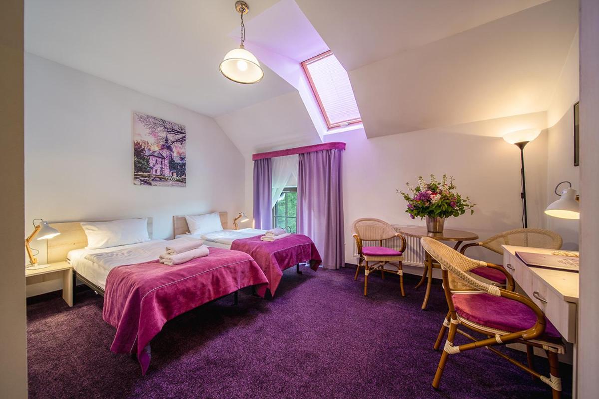 Folwark Ksiazecy Hotel Kliczków Buitenkant foto